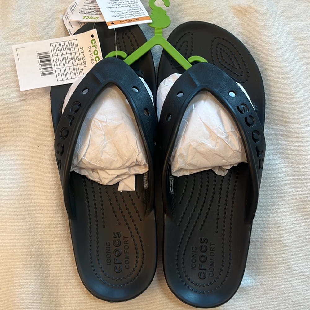 Crocs - Picture 3 of 9